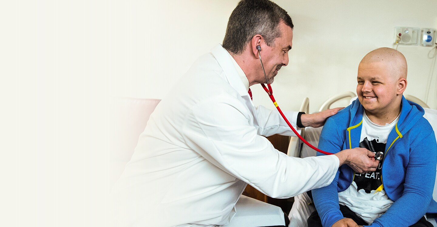 doctor wechsler examining pediatric cancer patient